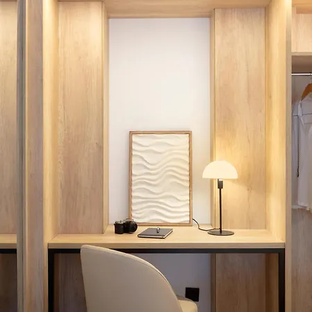 Rovira Hotell
