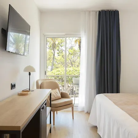 Rovira Hotell 3*