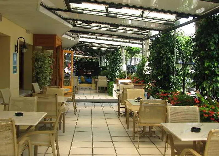 罗维拉酒店 酒店 坎布里尔斯