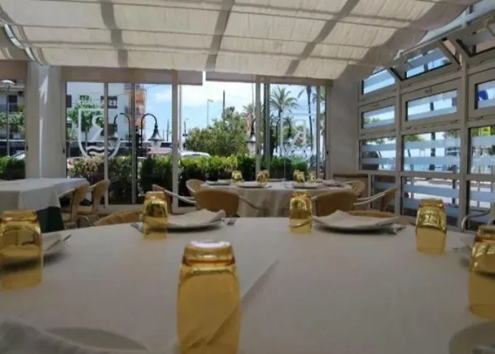 罗维拉酒店 3* 坎布里尔斯