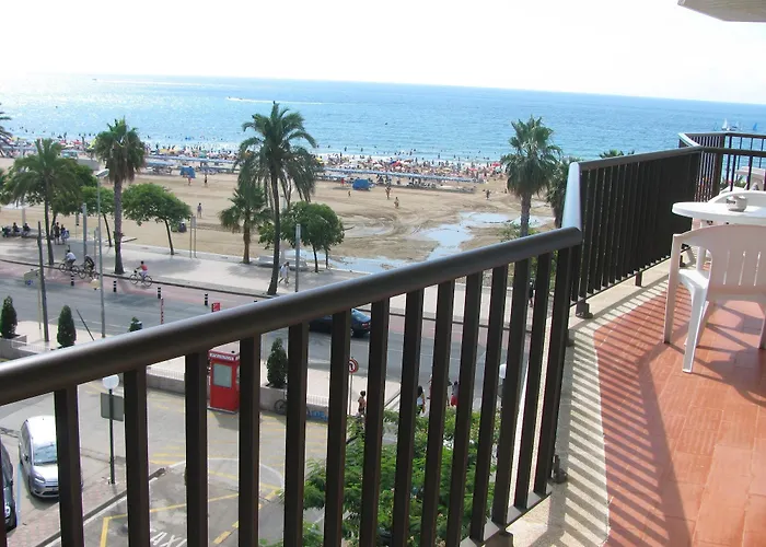 罗维拉酒店 酒店 坎布里尔斯