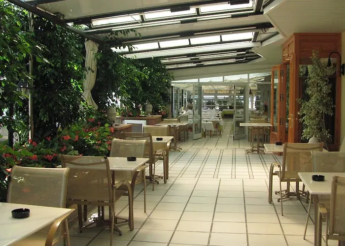 罗维拉酒店 坎布里尔斯