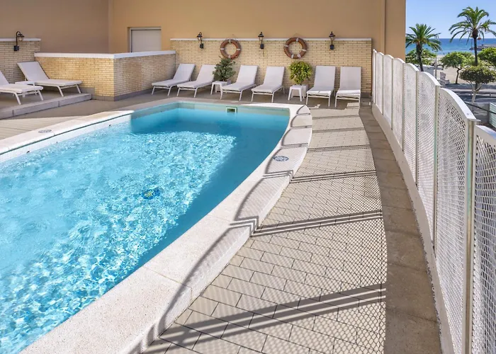 罗维拉酒店 酒店