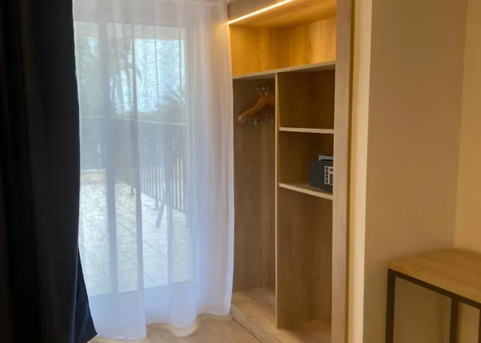 罗维拉酒店 酒店 坎布里尔斯