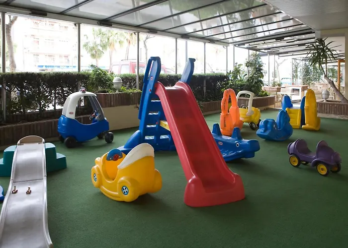 罗维拉酒店 3* 坎布里尔斯