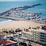 מלון Rovira קמברילס