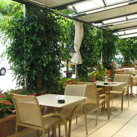 Rovira Hotel 3*