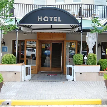Rovira Hotel 3*